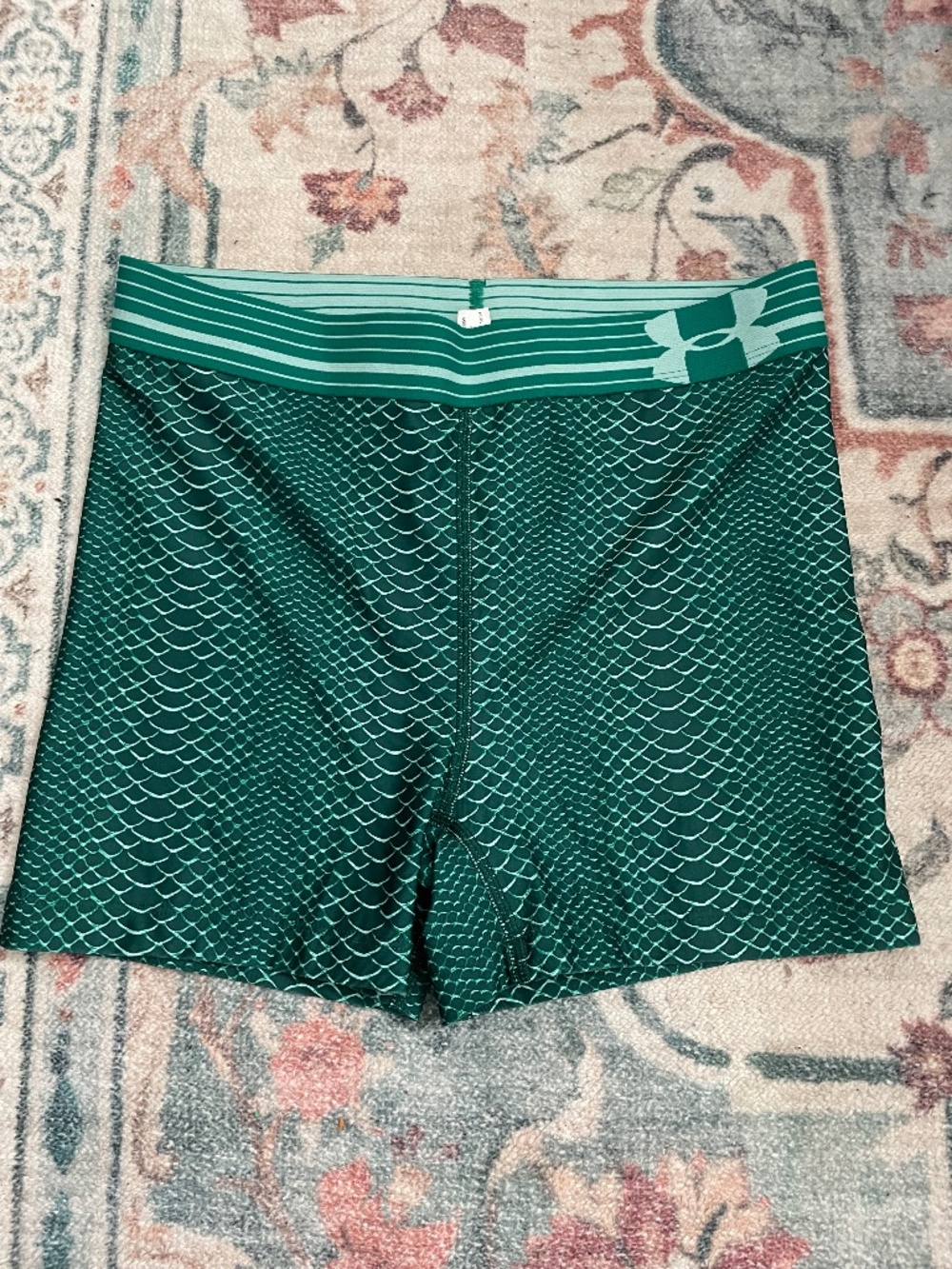 Under Armour Spandex Shorts | size small